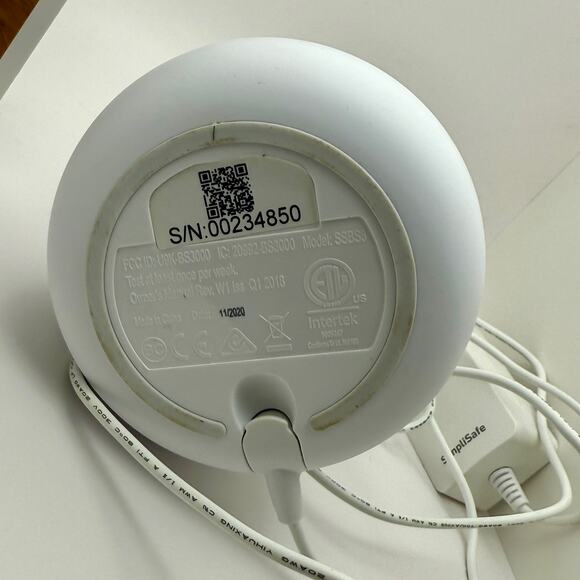 SimpliSafe Home Security Base Station SSBS3 and Keypad - Picture 5 of 12